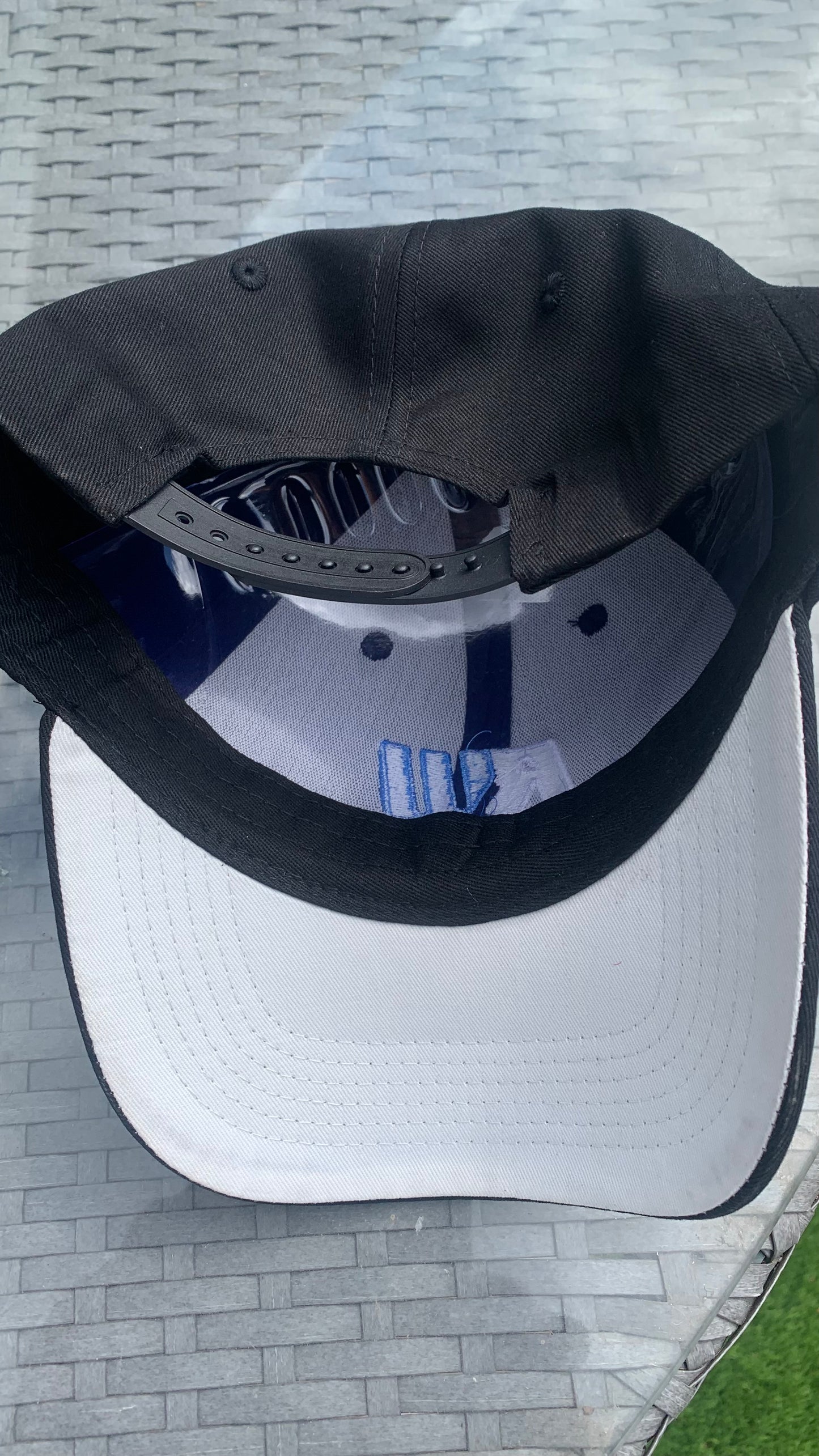 RW Caps